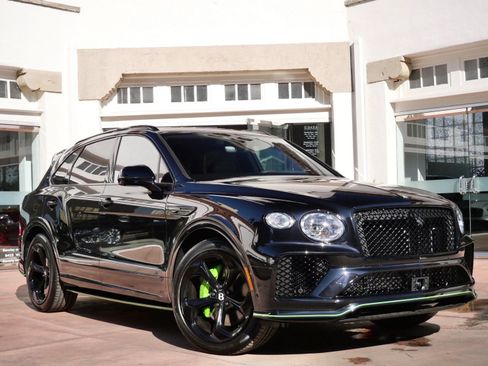 Used 2025 Bentley Bentayga AWD/4WD image 1