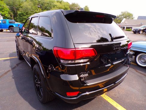 Used 2021 Jeep Grand Cherokee Laredo X AWD/4WD image 13
