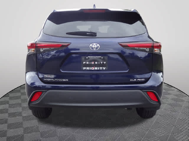 Certified 2026 Toyota Highlander XLE AWD/4WD image 3