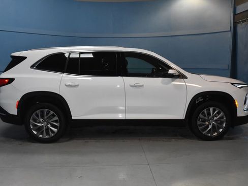 Used 2025 Buick Enclave Preferred image 23