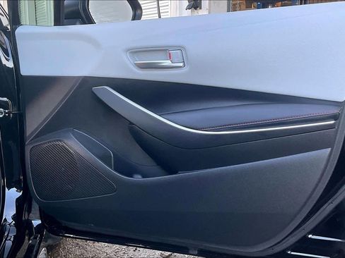 Used 2025 Toyota Corolla SE image 22