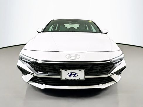 New 2026 Hyundai Elantra Limited FWD image 2