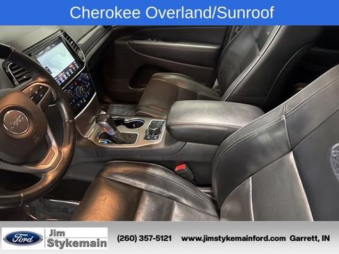 Used 2019 Jeep Grand Cherokee Overland AWD/4WD image 41