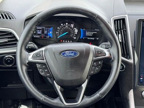 Used 2023 Ford Edge SEL image 7
