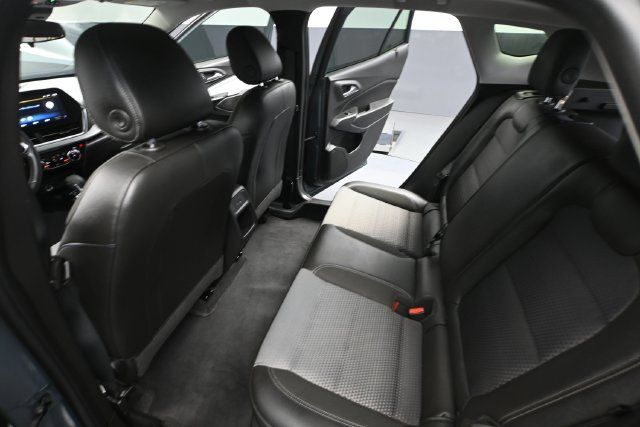 Used 2025 Chevrolet Trax LT w/ Driver Confidence Package FWD image 30