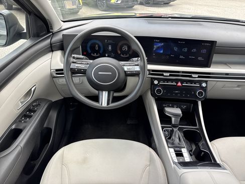 Certified 2025 Hyundai Tucson SEL FWD image 15