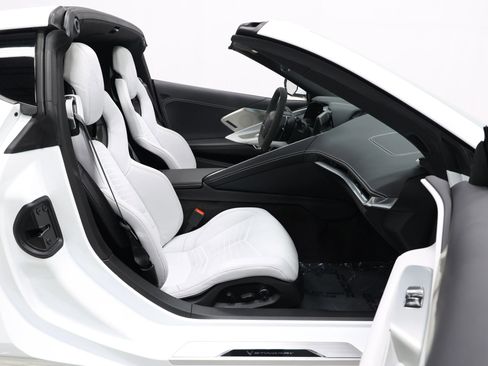 Used 2024 Chevrolet Corvette Stingray Preferred Cpe w/ 2LT image 68