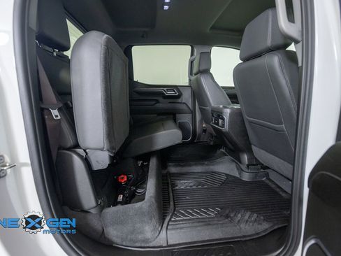 Used 2024 Chevrolet Silverado 1500 LTZ w/ LTZ Convenience Package II AWD/4WD image 39