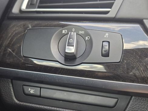 Used 2014 BMW 750i image 25