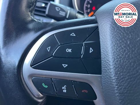 Certified 2022 Jeep Grand Cherokee Limited AWD/4WD image 11