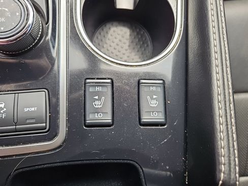 Used 2023 Nissan Maxima SV w/ Floor Mat Group FWD image 18