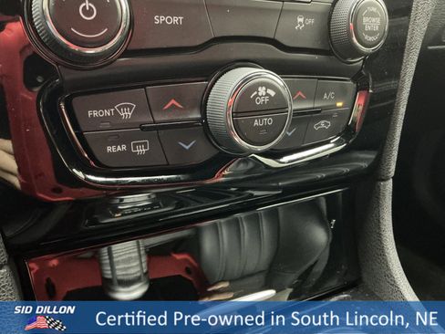 Used 2018 Chrysler 300 S image 12