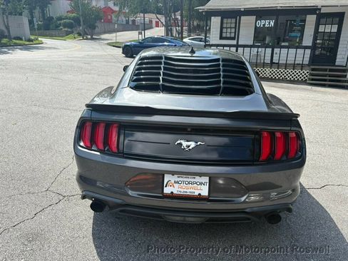 Used 2020 Ford Mustang Coupe RWD image 9