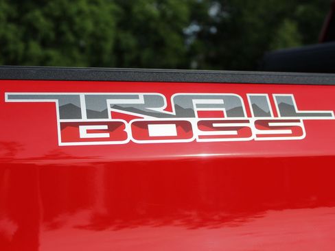 Used 2024 Chevrolet Silverado 1500 LT Trail Boss w/ Protection Package AWD/4WD image 28