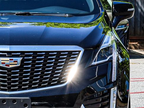 Used 2022 Cadillac XT5 Premium Luxury AWD/4WD image 12