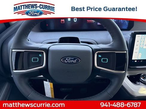 New 2025 Ford Expedition Active image 19