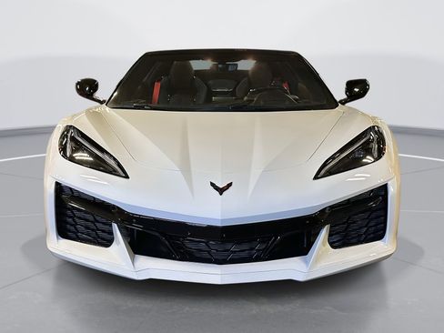 Used 2023 Chevrolet Corvette Z06 w/ Stealth Interior Trim Package image 2