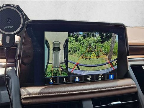 Used 2022 Chevrolet Tahoe High Country AWD/4WD image 14