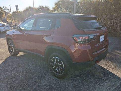 Used 2025 Jeep Compass Trailhawk w/ Trailhawk Elite Group image 6