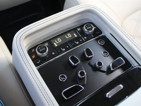 Used 2013 Bentley Mulsanne RWD image 12