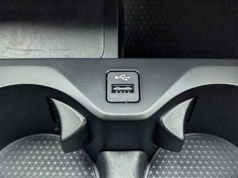 Used 2022 BMW X6 xDrive40i w/ M Sport Package image 17