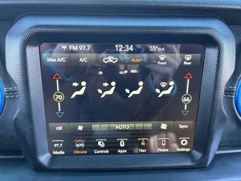 Used 2023 Jeep Gladiator Overland w/ Popular Equipment Package image 36