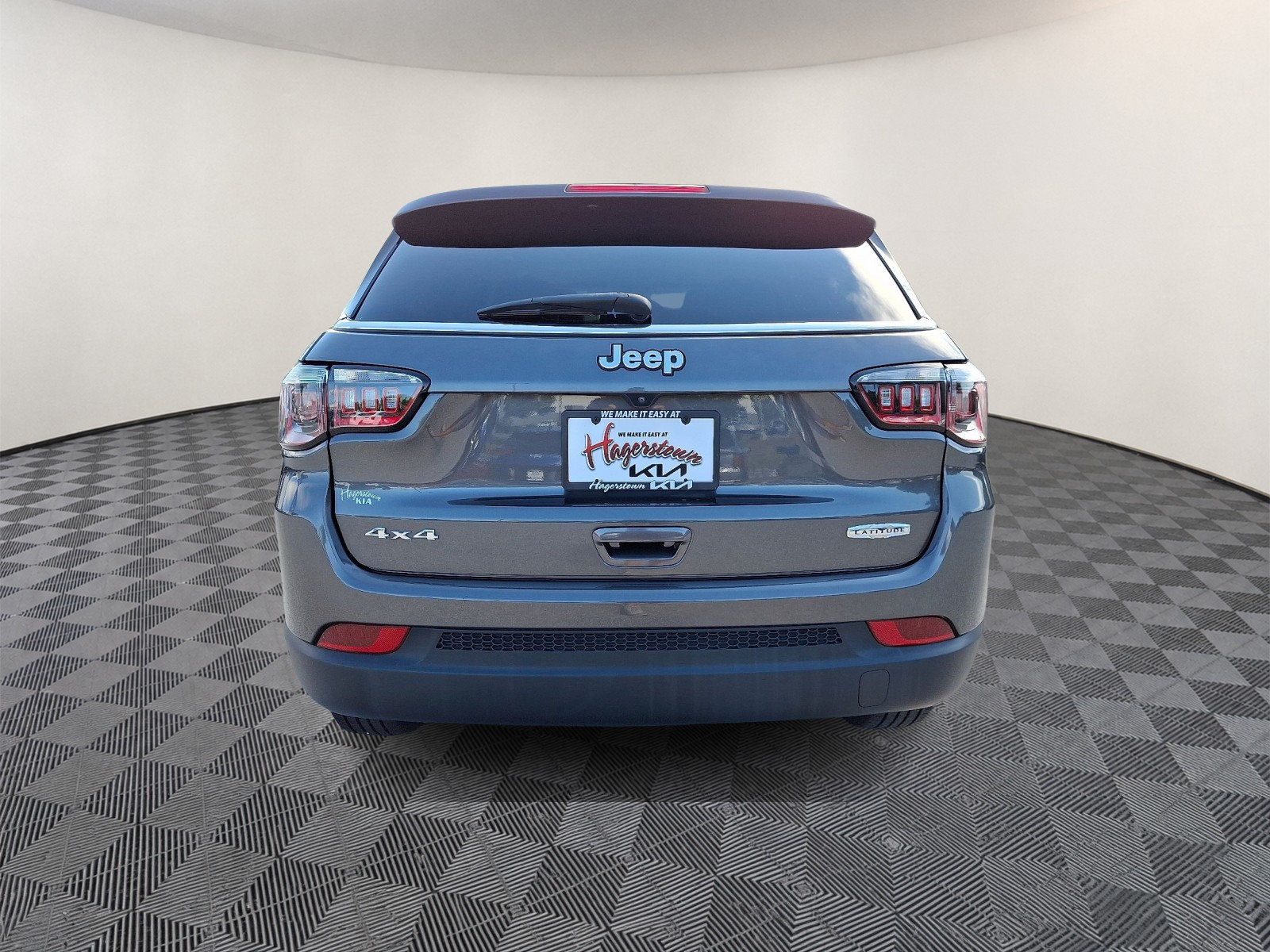 Used 2022 Jeep Compass Latitude AWD/4WD image 5
