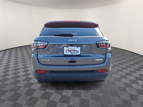 Used 2022 Jeep Compass Latitude AWD/4WD image 5
