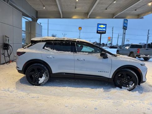 New 2026 Chevrolet Equinox EV RS image 4