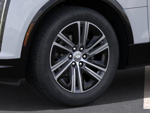 New 2026 Cadillac Lyriq Luxury AWD/4WD image 9