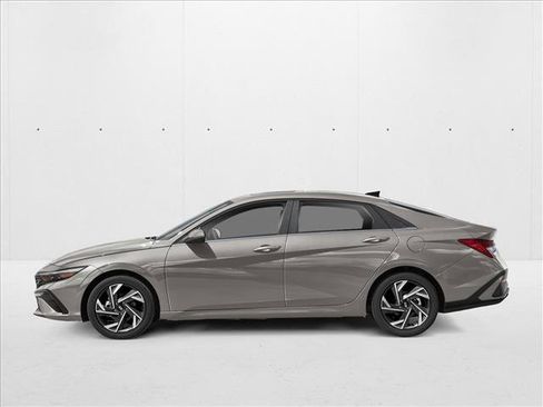 New 2026 Hyundai Elantra Limited image 3