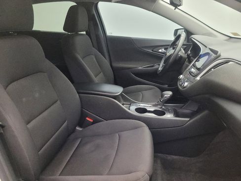 Used 2022 Chevrolet Malibu RS image 21