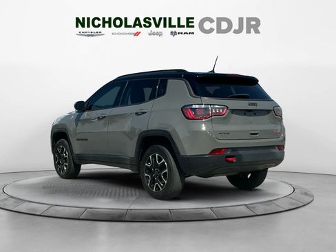 Used 2020 Jeep Compass Trailhawk AWD/4WD image 3