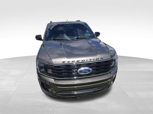 Used 2019 Ford Expedition Limited w/ Equipment Group 303A RWD image 3