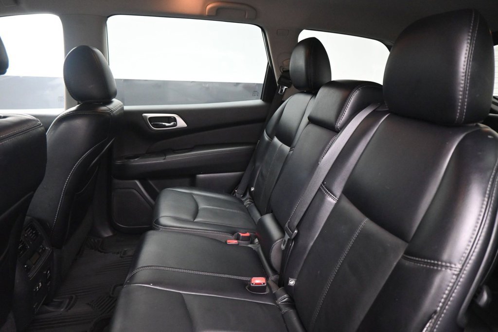 Used 2020 Nissan Pathfinder SL FWD image 14