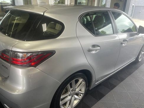 Used 2015 Lexus CT 200h w/ Seat Comfort Package FWD image 19