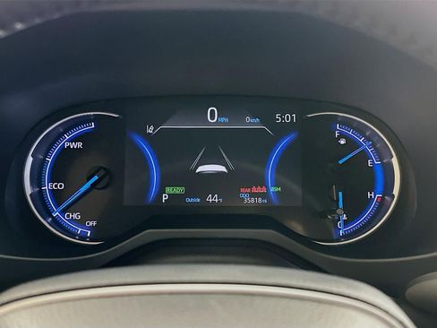 Used 2025 Toyota RAV4 SE w/ Weather Package image 43