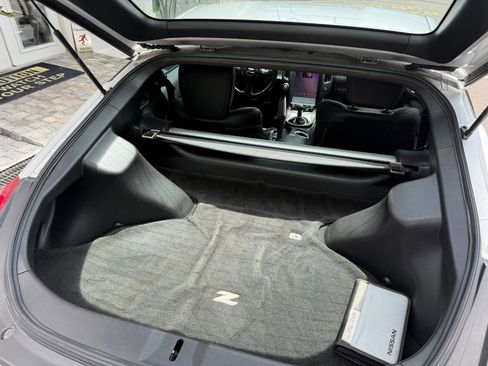 Used 2009 Nissan 370Z Touring w/ Sport Pkg RWD image 20