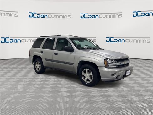 Used 2004 Chevrolet TrailBlazer LS w/ LS Preferred Equipment Group image 2