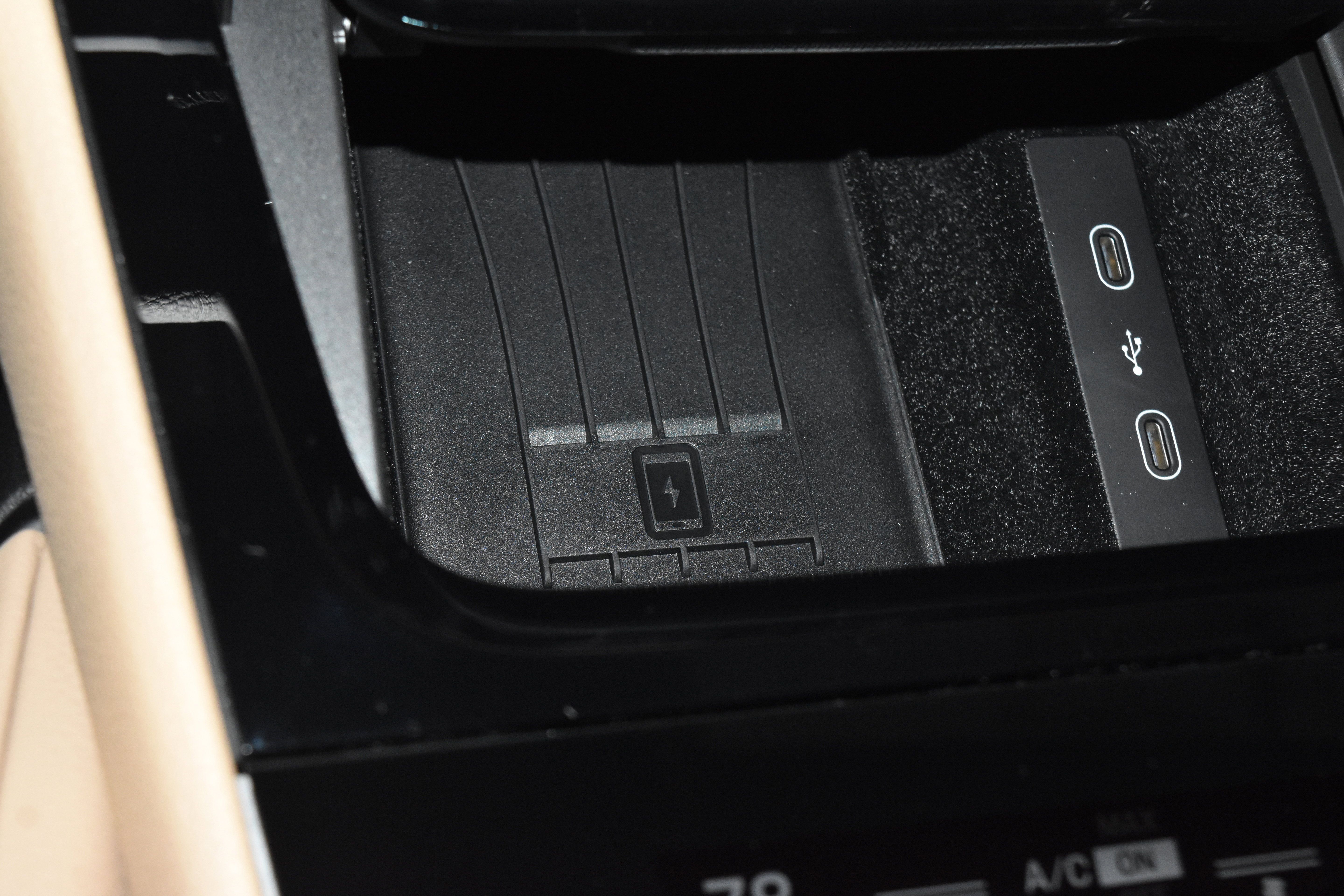 Used 2026 Porsche Cayenne AWD/4WD image 15