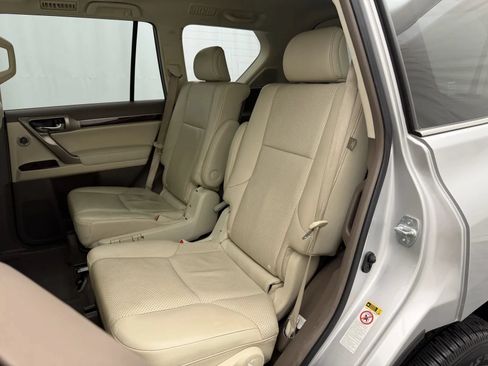 Used 2019 Lexus GX 460 Luxury AWD/4WD image 28
