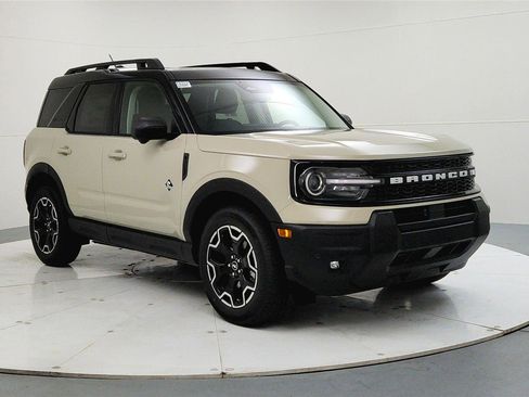 New 2025 Ford Bronco Sport Outer Banks w/ Outer Banks Tech Package+ image 1