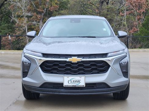 Certified 2024 Chevrolet Trax LS w/ LS Convenience Package image 3
