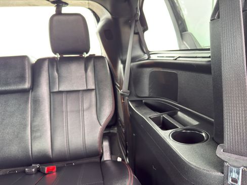 Used 2017 Dodge Grand Caravan GT FWD image 34