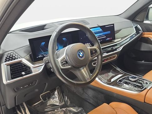 Used 2024 BMW X5 xDrive50e w/ Executive Package AWD/4WD image 13