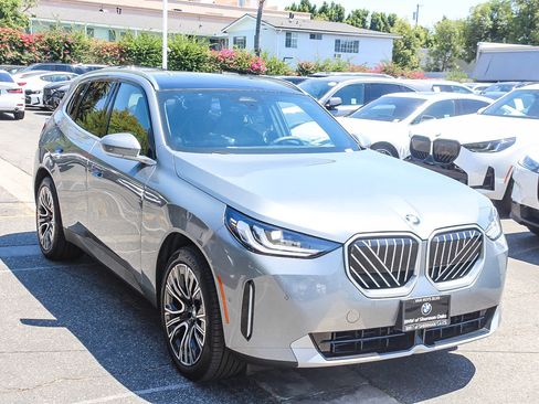 Used 2026 BMW X3 xDrive30i w/ Convenience Package AWD/4WD image 3