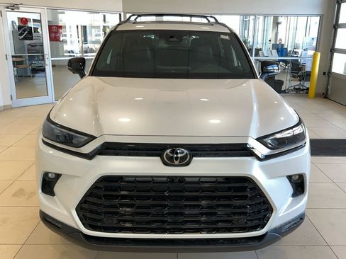 New 2026 Toyota Grand Highlander AWD Hybrid image 3