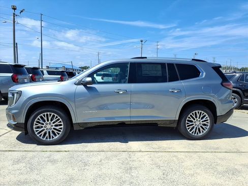 New 2026 GMC Acadia Denali w/ Super Cruise Package image 4