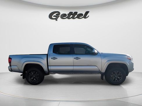 Used 2023 Toyota Tacoma SR5 w/ Technology Package image 3