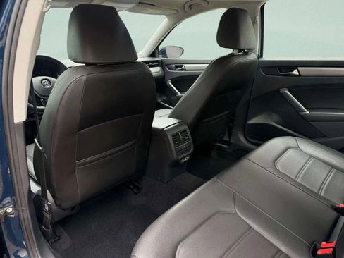 Used 2022 Volkswagen Passat 2.0T SE image 14